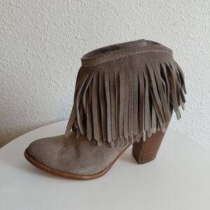 Frye Ilana Fringe Ankle Western Boots Dark Gray Suede